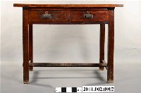 藏品(清漆四足木書桌)的圖片