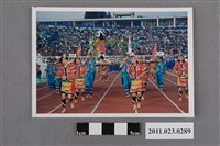藏品(1994年臺灣區中等學校運動會原住民舞進場照)的圖片
