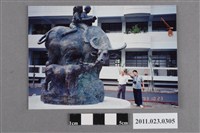 藏品(1993年台中縣校園雕塑作品「親情溫馨」)的圖片