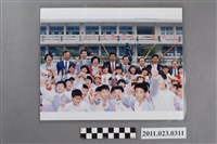 藏品(台中縣校園雕塑建置計畫豐原合作國小校園雕塑揭幕照)的圖片