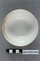 藏品(印花紅釉楓葉紋碗)的圖片