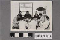 藏品(8名軍官合桌用餐)的圖片