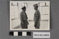藏品(2位美軍軍官對望)的圖片