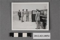 藏品(2名軍官握手寒暄)的圖片