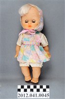 藏品(碎花洋裝小嬰兒玩偶)的圖片