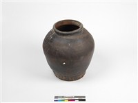 藏品(深褐釉素面陶甕)的圖片