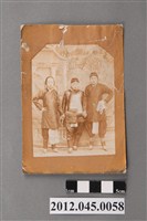 藏品(三個站立的裹腳女人)的圖片