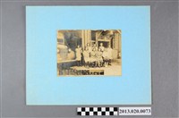 藏品(桃園軌道鶯歌出張所車掌一同攝影紀念)的圖片