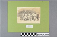 藏品(黃紅梅家族於日月潭杵歌前留影)的圖片