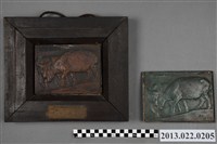 藏品(陳夏雨製作張星賢臺灣最高記錄雙牛浮雕紀念牌)的圖片