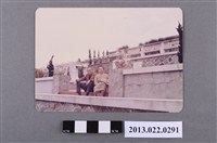 藏品(張星賢夫婦於墓園合照)的圖片