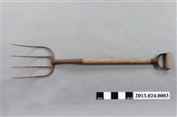 藏品(鐵耙(四腳耙))的圖片