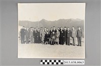 藏品(蔣中正夫婦中橫視察與相關人員)的圖片