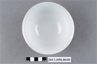 藏品(彩繪白梅碗)的圖片