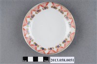 藏品(彩釉印花結綵紋碟)的圖片