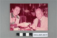 藏品(餐聚男子照)的圖片