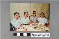藏品(吳錦煌先生與南商同班同學餐聚合影其一)的圖片