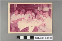 藏品(吳錦煌先生與南商同班同學餐聚合影)的圖片