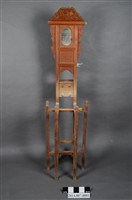 藏品(木製六腳臉盆架)的圖片