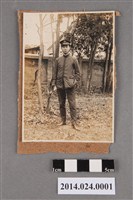 藏品(著冬季文官制服男子獨照)的圖片