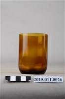 藏品(啤酒瓶切割的茶杯)的圖片