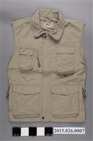 藏品(綠色多口袋背心)的圖片