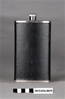 藏品(黑皮面不鏽鋼隨身酒瓶)的圖片