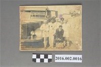 藏品(張星賢任職滿鐵時期代表日本參加第十一屆柏林奧運與隊友、大會工作人員於奧運選手村交通車前合照)的圖片