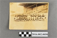 藏品(張星賢就讀早稻田大學時期代表日本參加第十屆洛杉磯奧運與隊友於奧運比賽場合照)的圖片