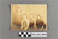 藏品(鄭新合與林明珠等彰化高女同學於台中東洋寫真館合照)的圖片