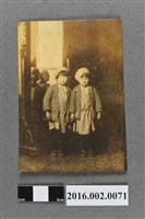 藏品(雙胞胎姊妹雪霞和雪卿合照)的圖片