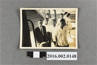 藏品(張星賢與親戚等人於火車站月台合照)的圖片