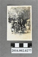 藏品(張星賢夫婦與四妹等人於屏東排灣族部落合照)的圖片