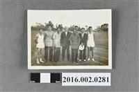 藏品(何友澄與賴土金等人於台中水源地體育場合照)的圖片