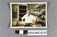 藏品(張星賢於自宅獨照)的圖片