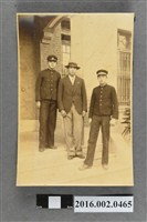 藏品(張星賢就讀早稻田大學時期與高中學生於台中合照)的圖片