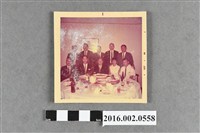 藏品(紀政與鮑爾教練等人於歡迎會聚餐合照)的圖片