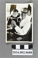 藏品(何友澄等人於公車上合照)的圖片