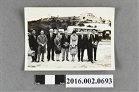 藏品(張星賢帶領合庫桌球隊周麟徵等人赴香港交流比賽於參訪合照)的圖片