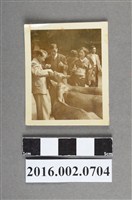 藏品(陳英郎與友人於日本奈良公園合照)的圖片