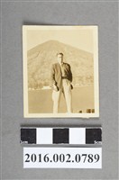 藏品(張星賢於日本富士五湖獨照)的圖片