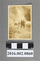 藏品(張星賢就讀早稻田大學時期與友人於日本富士五湖合照)的圖片