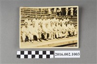 藏品(張星賢擔任台灣代表隊總隊長參加「第七屆全國運動大會」與楊肇嘉等人於上海新公園合照)的圖片