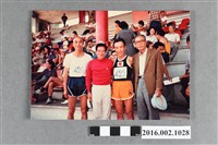 藏品(張星賢與來台參加高齡者運動之日本選手–井長守等人於大會會場合照)的圖片