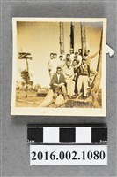 藏品(張星賢任職合庫桃園支庫經理與副理曾梅芳等同仁出遊合照)的圖片