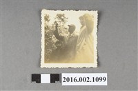 藏品(張星賢任職合庫桃園支庫經理與副理曾梅芳等同仁出遊合照)的圖片