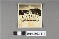 藏品(張星賢受邀擔任宜蘭縣第五屆全縣運動大會暨慶祝縣立蘇澳初級中學成立紀念總裁判與大會人員合照)的圖片