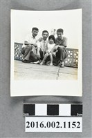 藏品(張星賢之四子與堂舅、表妹於埔里住家合照)的圖片