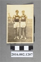 藏品(張星賢就讀早稻田大學時期與同為校田徑代表選手松平賴明於運動場合照)的圖片