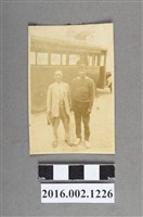 藏品(張星賢任職滿鐵時期代表日本參加第十一屆柏林奧運與友人於交通車前合照)的圖片